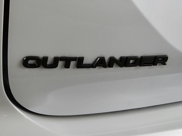 2026 Mitsubishi Outlander LE