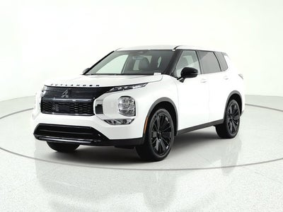 2026 Mitsubishi Outlander LE