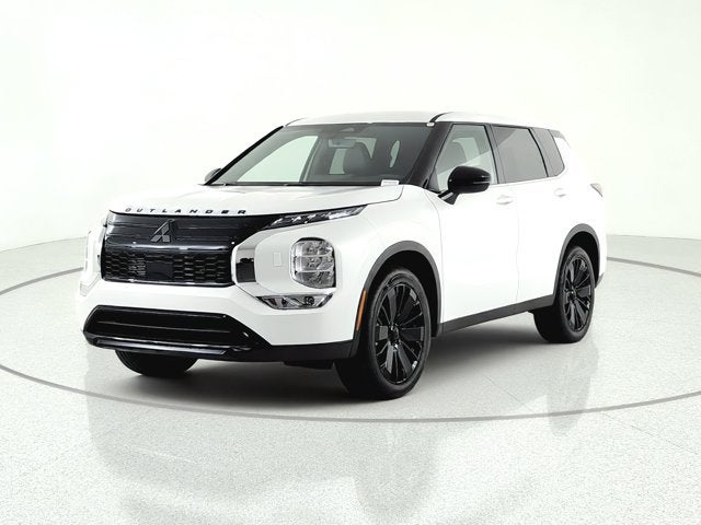 2026 Mitsubishi Outlander LE