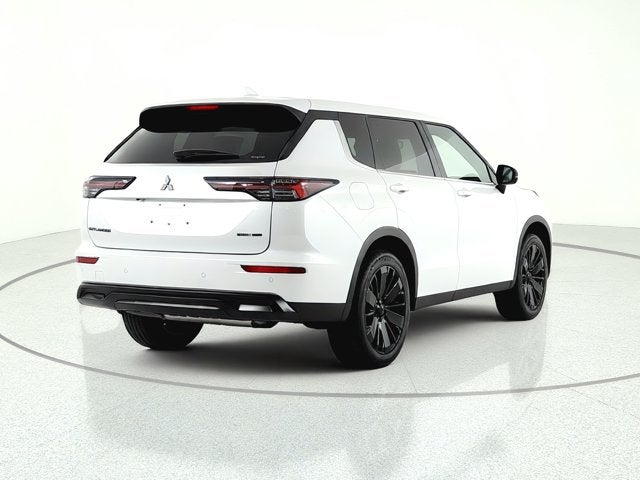 2026 Mitsubishi Outlander LE