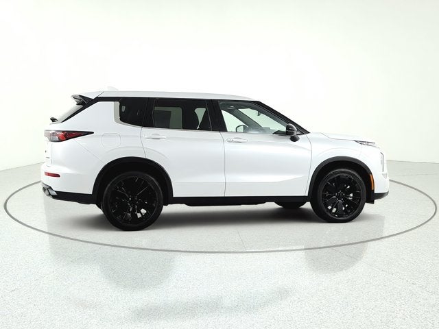 2026 Mitsubishi Outlander LE