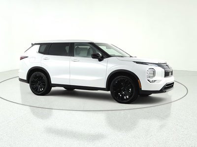 2026 Mitsubishi Outlander LE