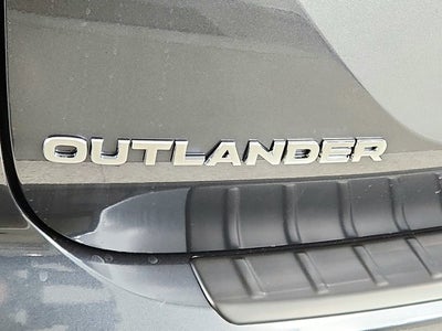 2026 Mitsubishi Outlander Base
