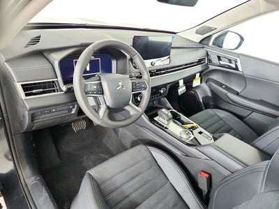 2026 Mitsubishi Outlander Base