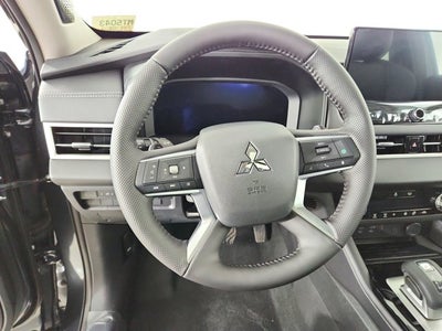 2026 Mitsubishi Outlander Base