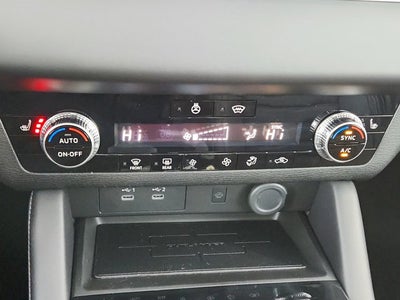 2026 Mitsubishi Outlander Base