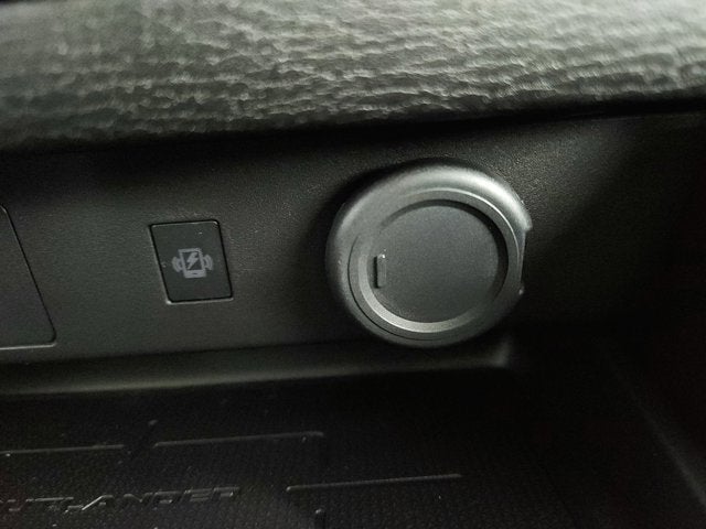 2026 Mitsubishi Outlander Base