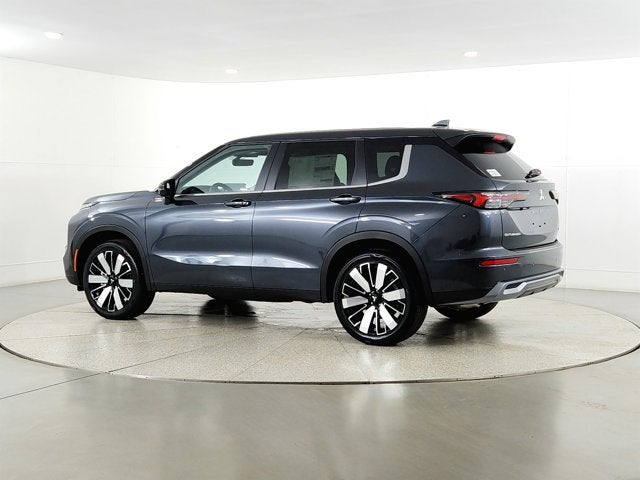 2026 Mitsubishi Outlander Base