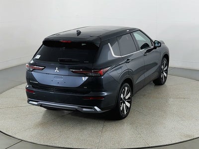 2026 Mitsubishi Outlander Base