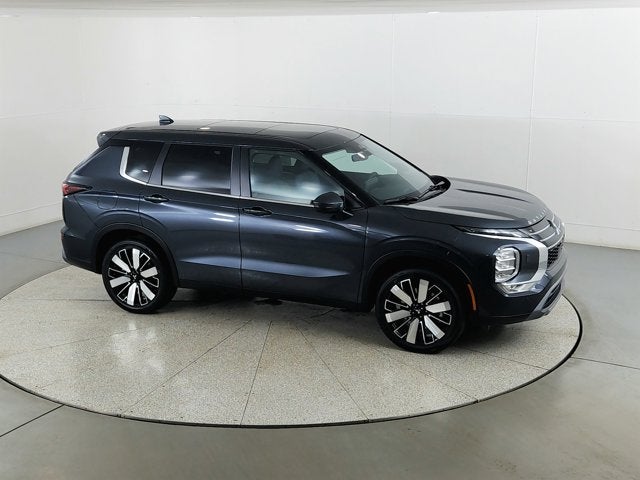 2026 Mitsubishi Outlander Base