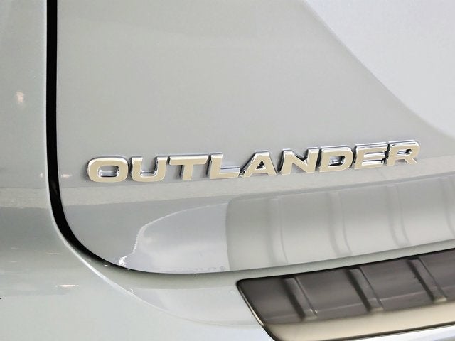 2026 Mitsubishi Outlander Base
