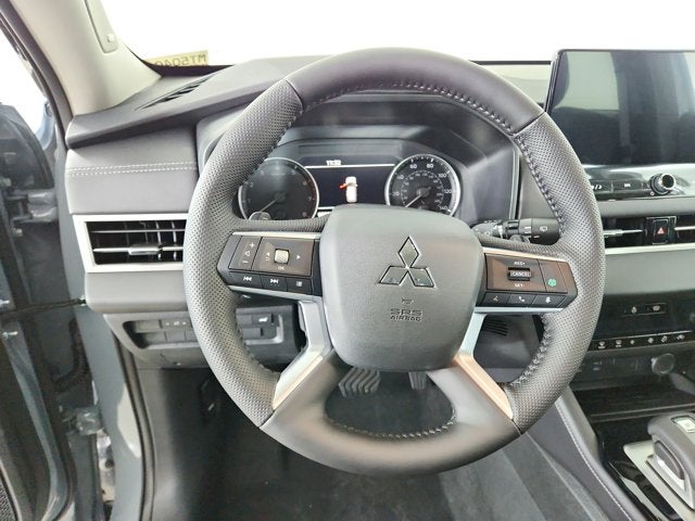 2026 Mitsubishi Outlander Base