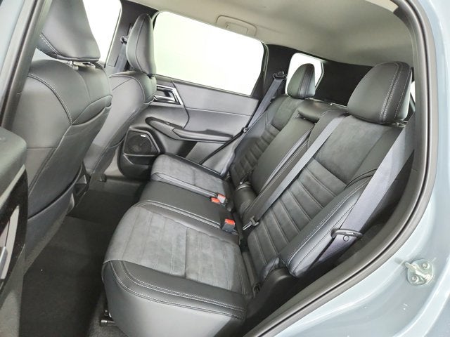 2026 Mitsubishi Outlander Base