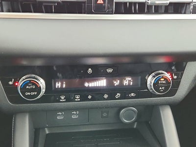 2026 Mitsubishi Outlander Base