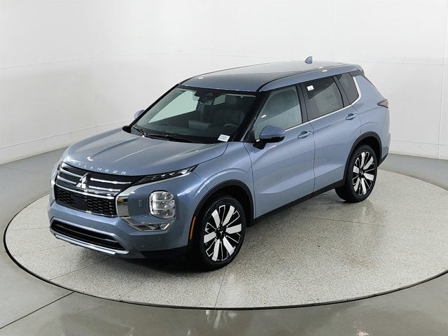 2026 Mitsubishi Outlander Base