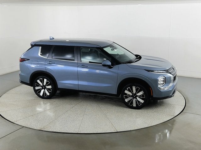 2026 Mitsubishi Outlander Base