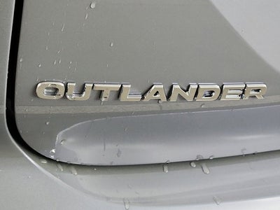 2026 Mitsubishi Outlander SE