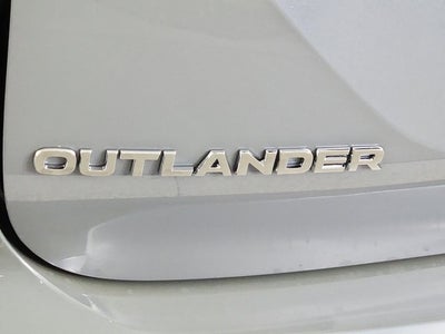 2026 Mitsubishi Outlander SE