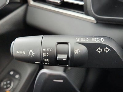 2027 Mitsubishi Outlander LE