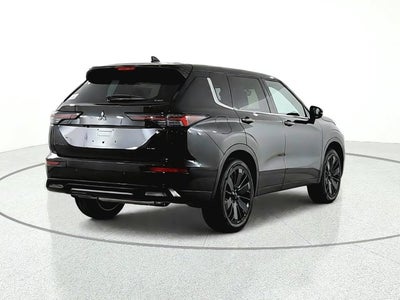 2027 Mitsubishi Outlander LE