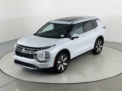 2026 Mitsubishi Outlander SE