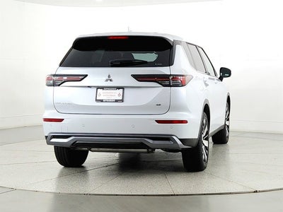 2026 Mitsubishi Outlander SE