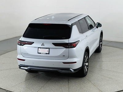 2026 Mitsubishi Outlander SE