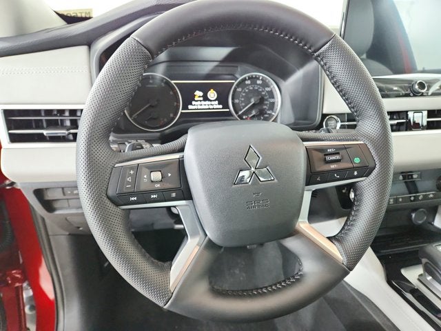 2026 Mitsubishi Outlander LE