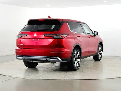 2026 Mitsubishi Outlander LE
