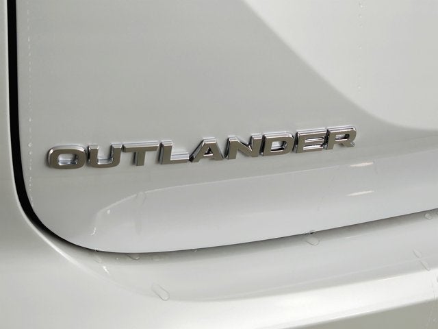 2026 Mitsubishi Outlander Base