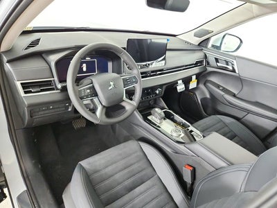 2026 Mitsubishi Outlander Base