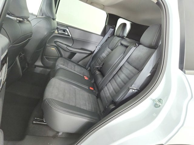 2026 Mitsubishi Outlander Base