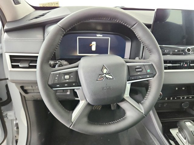 2026 Mitsubishi Outlander Base