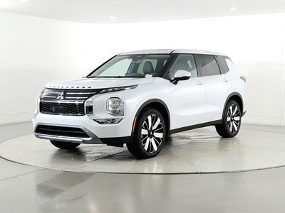 2026 Mitsubishi Outlander Base