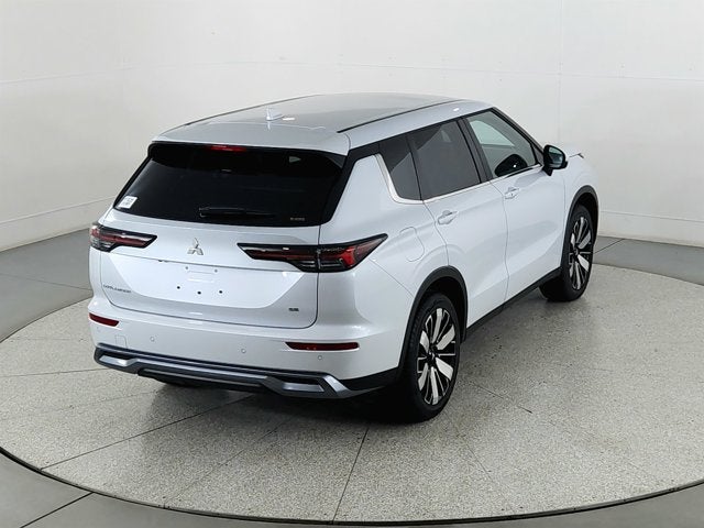 2026 Mitsubishi Outlander SE