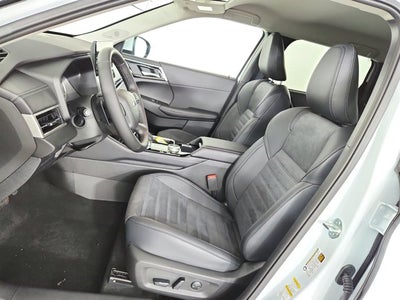 2026 Mitsubishi Outlander Base