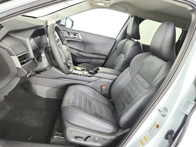 2026 Mitsubishi Outlander Base