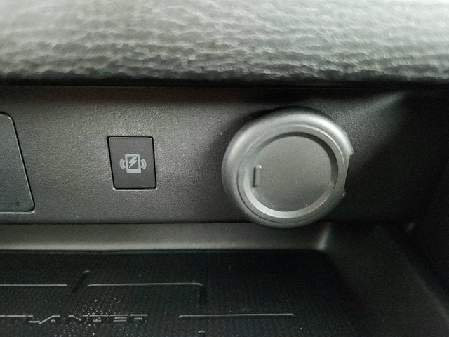 2026 Mitsubishi Outlander Base