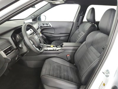 2026 Mitsubishi Outlander LE