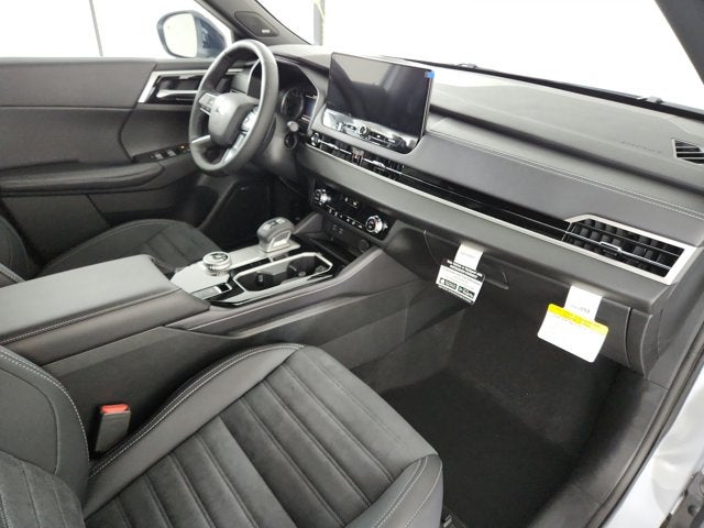 2026 Mitsubishi Outlander LE