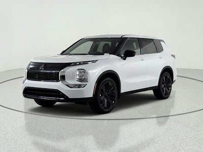 2026 Mitsubishi Outlander LE