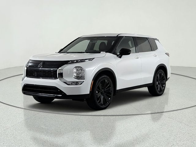 2026 Mitsubishi Outlander LE