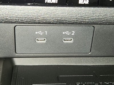 2026 Mitsubishi Outlander LE
