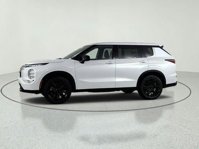 2026 Mitsubishi Outlander LE