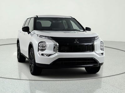 2026 Mitsubishi Outlander LE