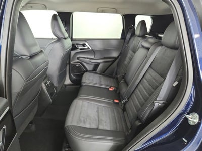 2026 Mitsubishi Outlander SE