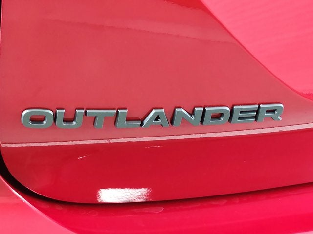 2026 Mitsubishi Outlander LE