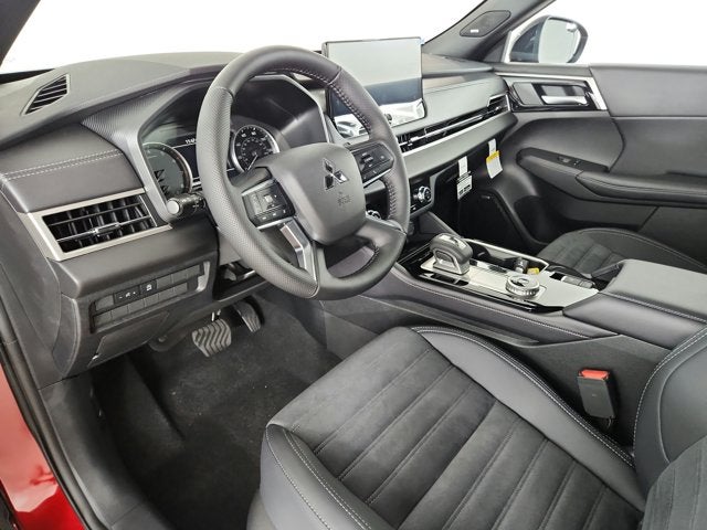 2026 Mitsubishi Outlander LE