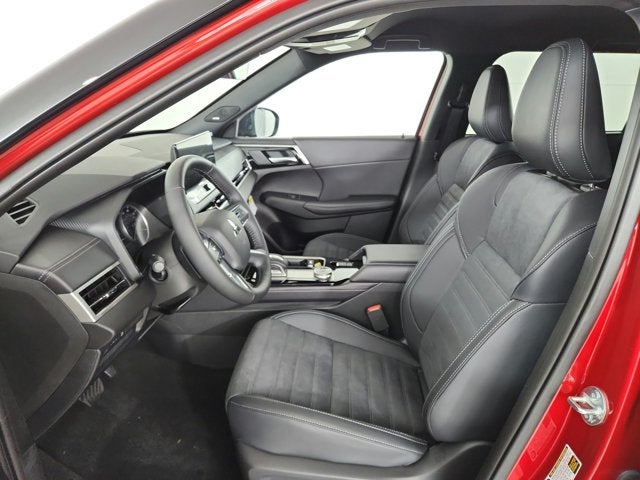 2026 Mitsubishi Outlander LE