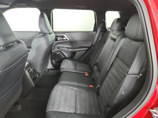 2026 Mitsubishi Outlander LE